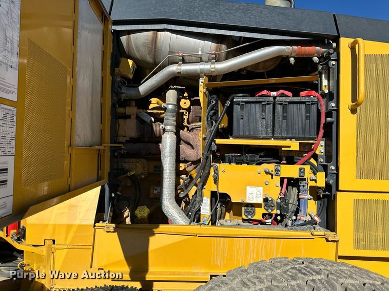 image for item DS6480 2019 John Deere 672GP  motor grader