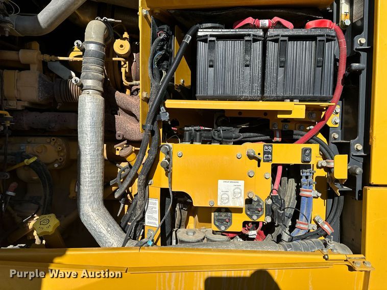 image for item DS6480 2019 John Deere 672GP  motor grader