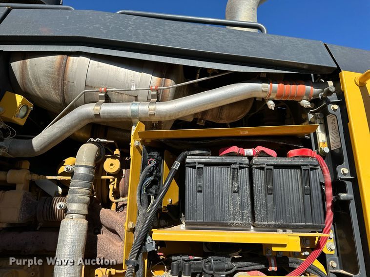 image for item DS6480 2019 John Deere 672GP  motor grader