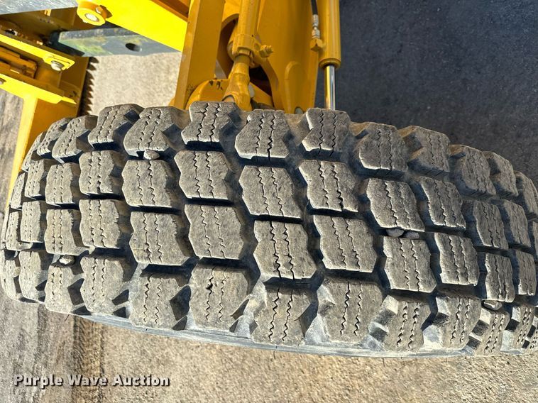 image for item DS6480 2019 John Deere 672GP  motor grader