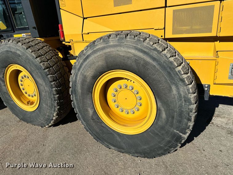 image for item DS6480 2019 John Deere 672GP  motor grader