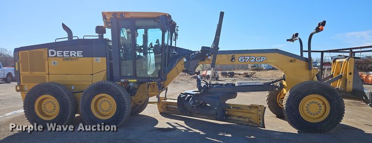 image for item DS6481 2019 John Deere 672GP  motor grader