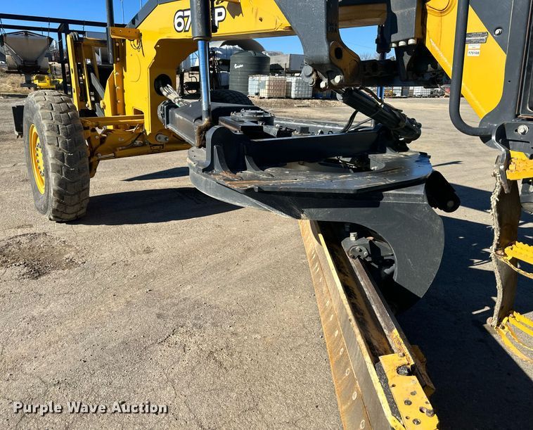 image for item DS6481 2019 John Deere 672GP  motor grader