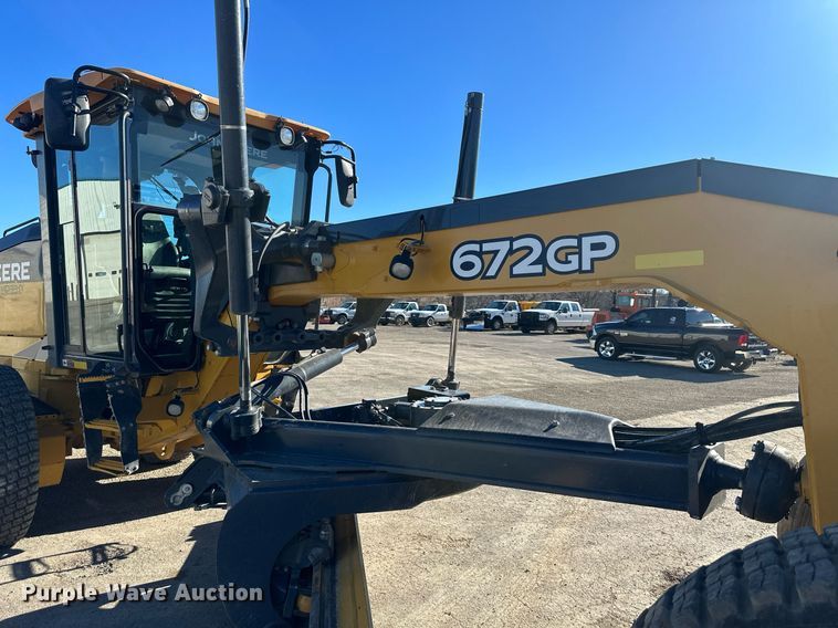 image for item DS6481 2019 John Deere 672GP  motor grader