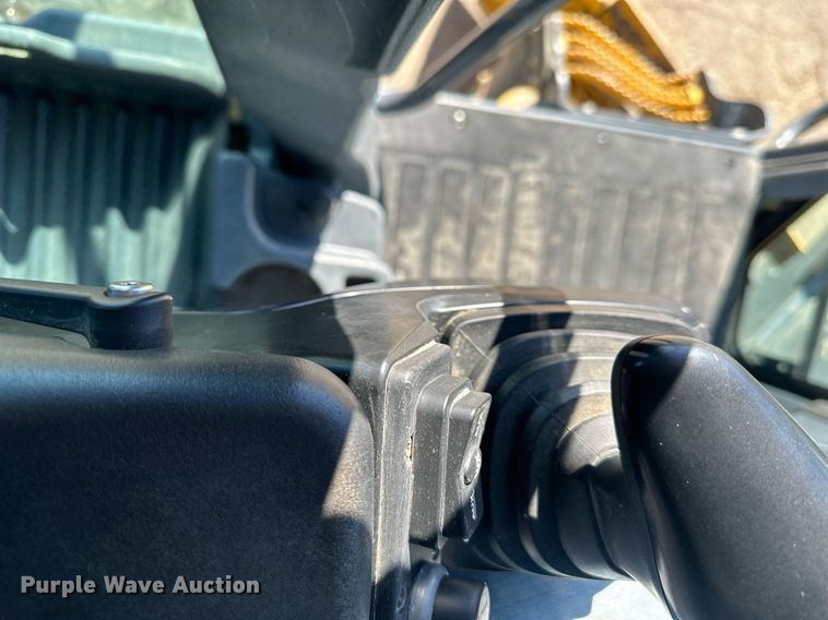 image for item DS6481 2019 John Deere 672GP  motor grader