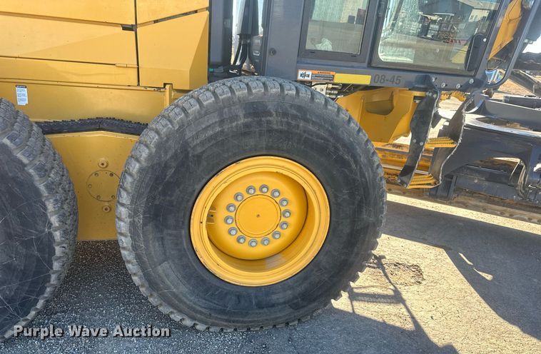 image for item DS6481 2019 John Deere 672GP  motor grader