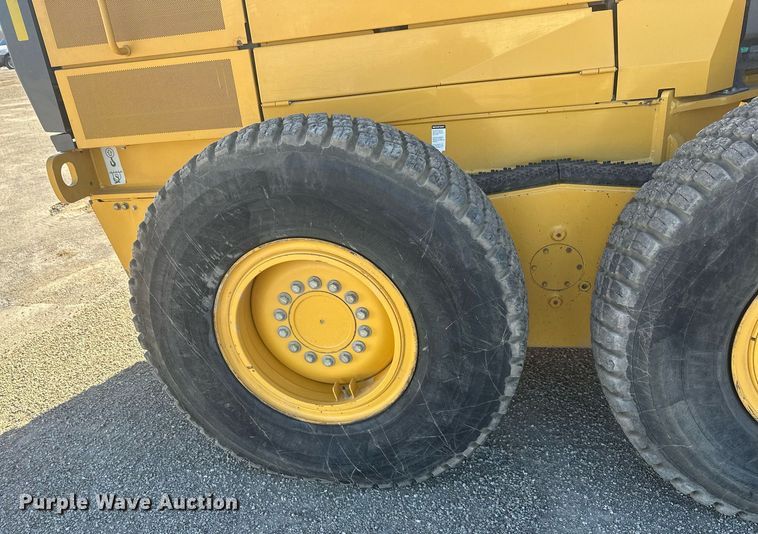 image for item DS6481 2019 John Deere 672GP  motor grader