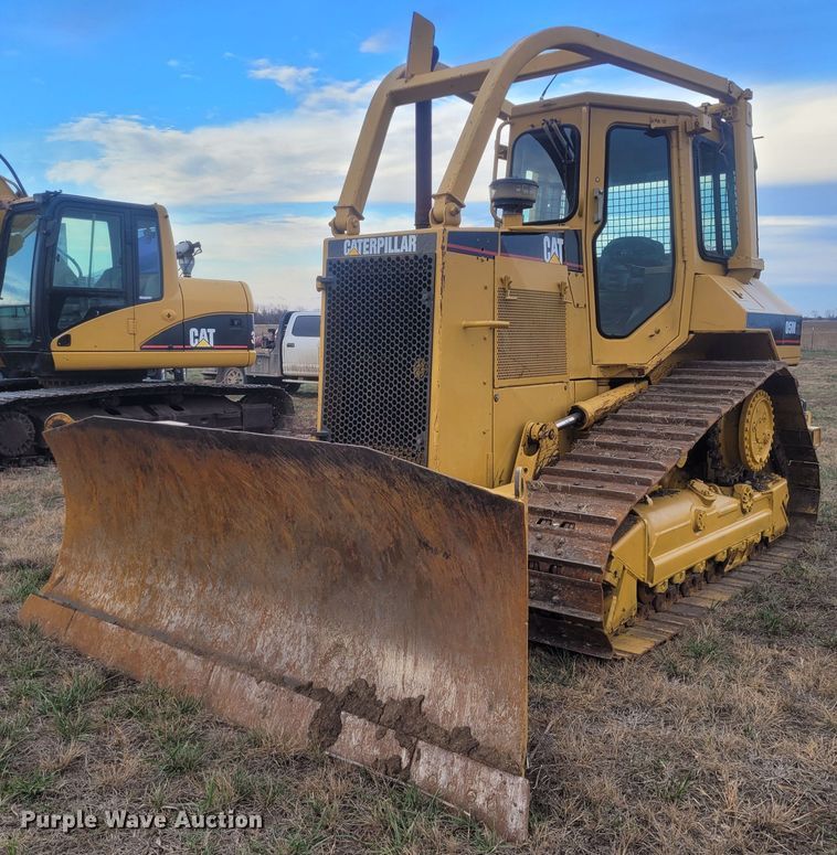 image for item EB9807 1999 Caterpillar D5M XL  dozer