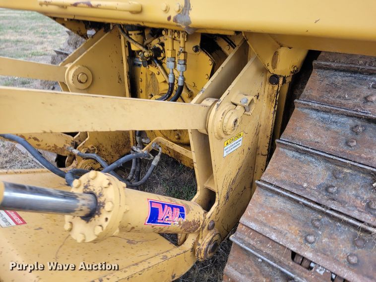 image for item EB9807 1999 Caterpillar D5M XL  dozer