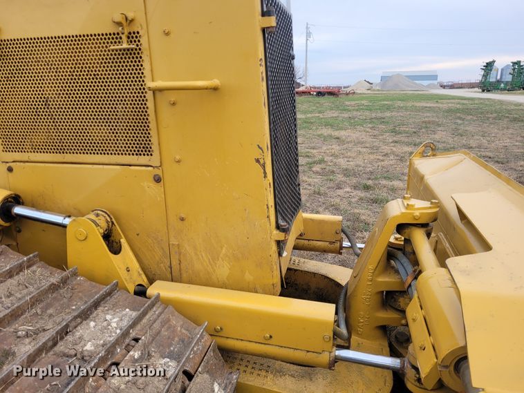 image for item EB9807 1999 Caterpillar D5M XL  dozer