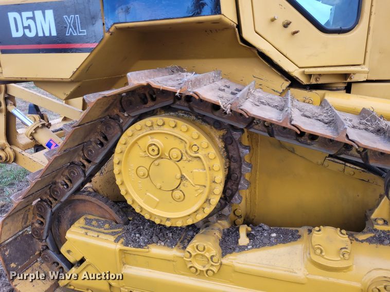 image for item EB9807 1999 Caterpillar D5M XL  dozer