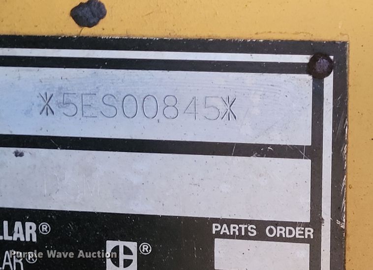 image for item EB9807 1999 Caterpillar D5M XL  dozer