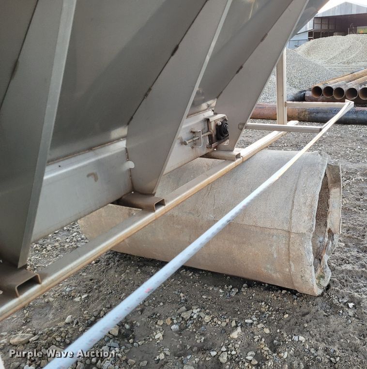 image for item EB9823 Henderson  spreader