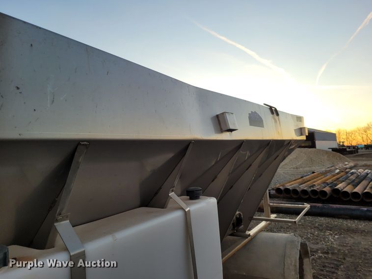 image for item EB9823 Henderson  spreader