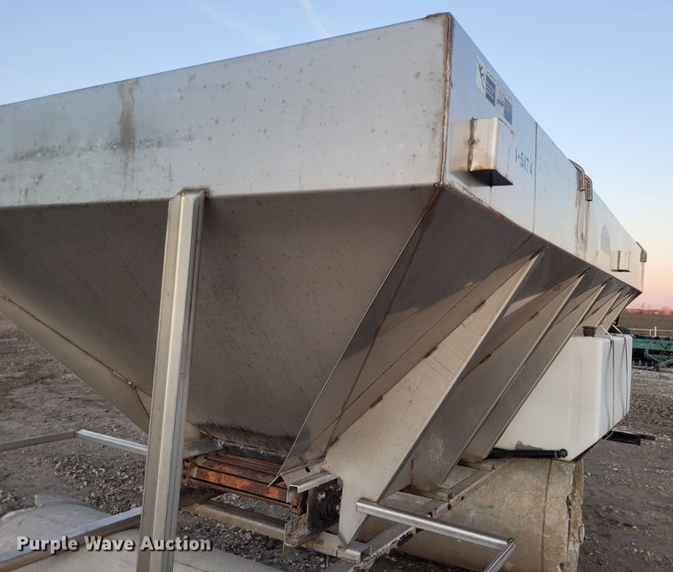 image for item EB9823 Henderson  spreader