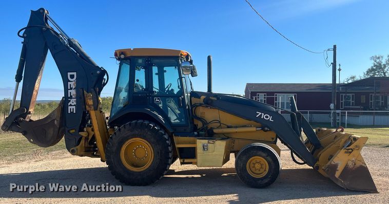 image for item EI0507 2017 John Deere 710L  backhoe