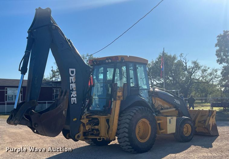 image for item EI0507 2017 John Deere 710L  backhoe