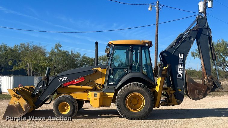 image for item EI0507 2017 John Deere 710L  backhoe