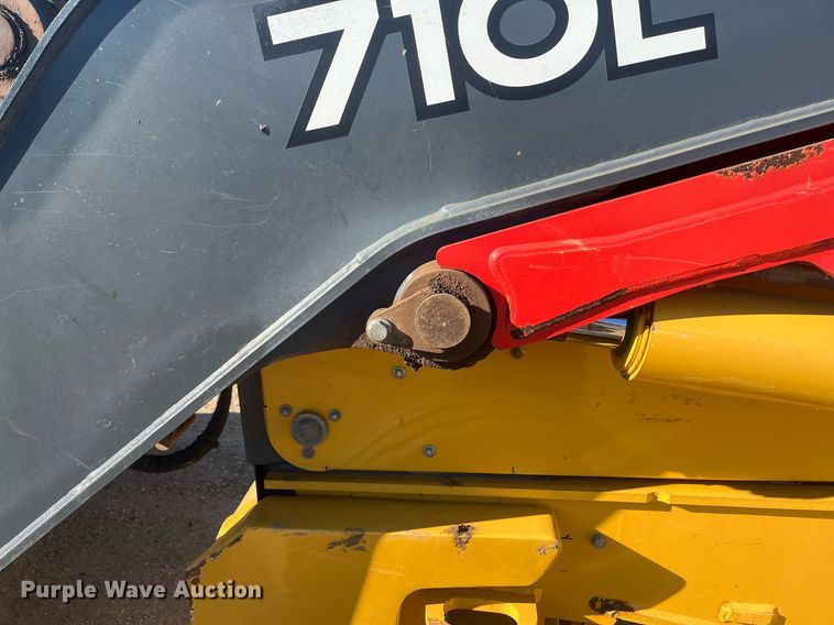 image for item EI0507 2017 John Deere 710L  backhoe