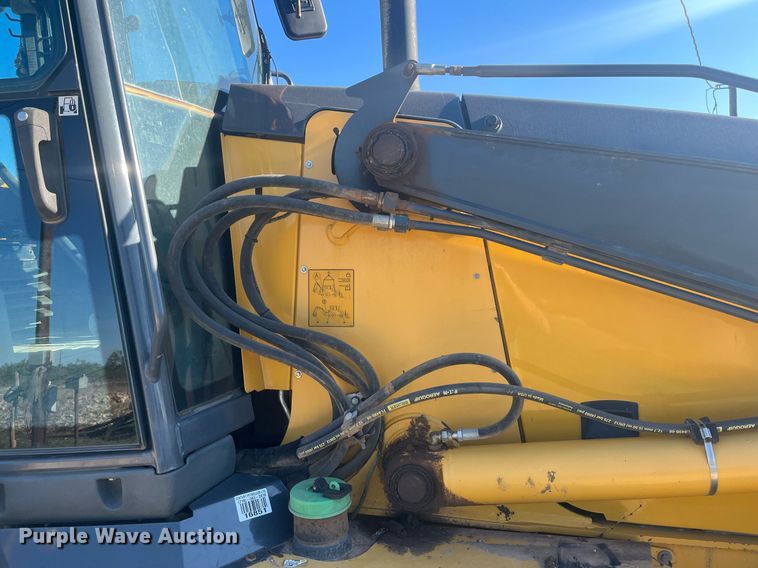 image for item EI0507 2017 John Deere 710L  backhoe