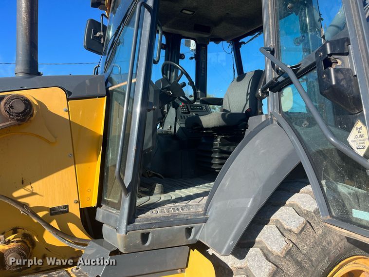 image for item EI0507 2017 John Deere 710L  backhoe