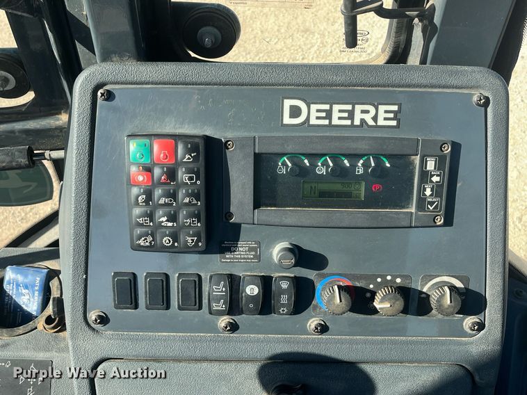 image for item EI0507 2017 John Deere 710L  backhoe