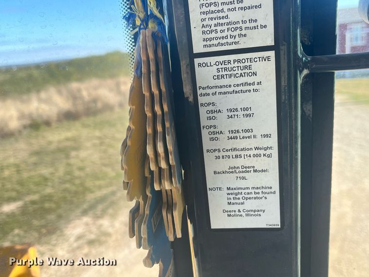 image for item EI0507 2017 John Deere 710L  backhoe