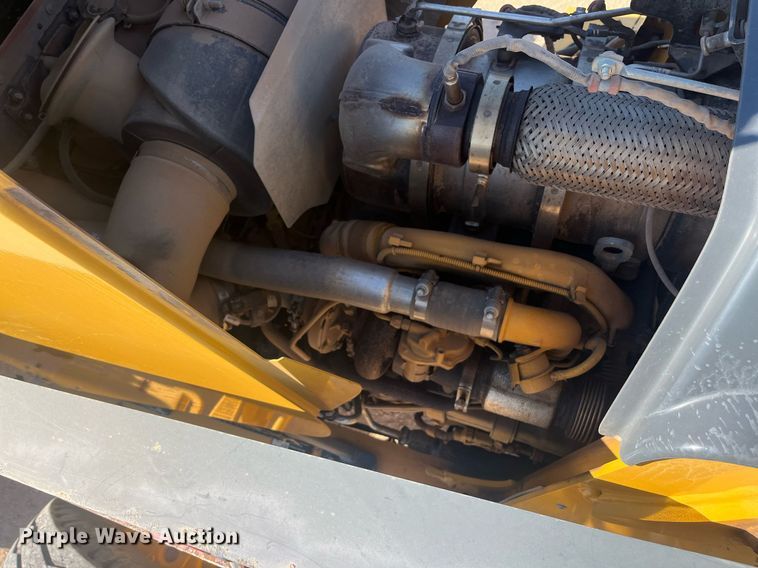 image for item EI0507 2017 John Deere 710L  backhoe