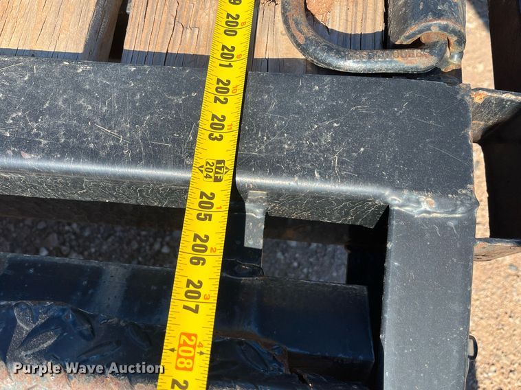 image for item EI0513 2020 Big Tex 14ET-20BK-MR  equipment trailer