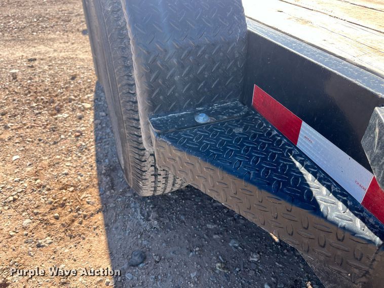 image for item EI0513 2020 Big Tex 14ET-20BK-MR  equipment trailer