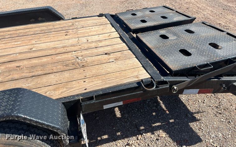 image for item EI0513 2020 Big Tex 14ET-20BK-MR  equipment trailer