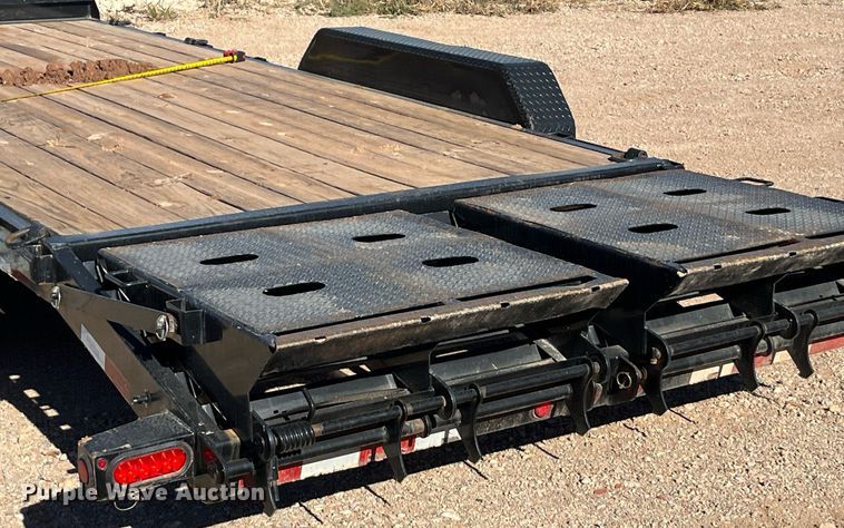 image for item EI0513 2020 Big Tex 14ET-20BK-MR  equipment trailer