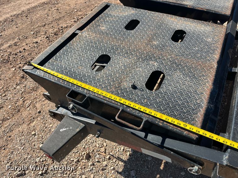 image for item EI0513 2020 Big Tex 14ET-20BK-MR  equipment trailer