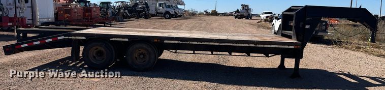 image for item EI0517 1998 Century Trailer  equipment trailer