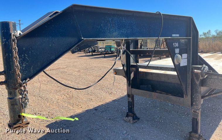 image for item EI0517 1998 Century Trailer  equipment trailer