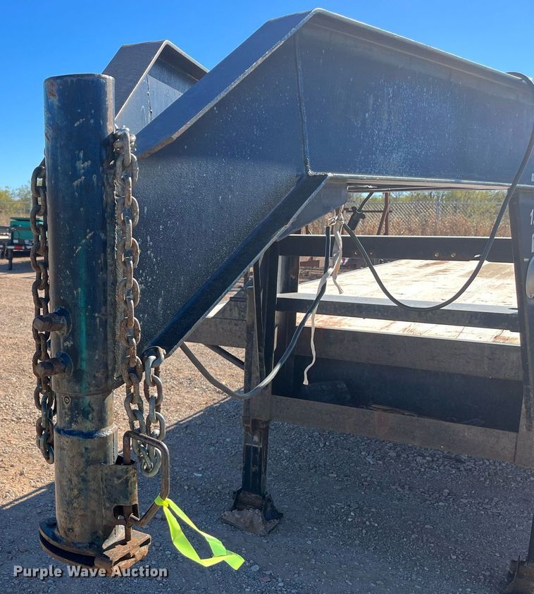 image for item EI0517 1998 Century Trailer  equipment trailer