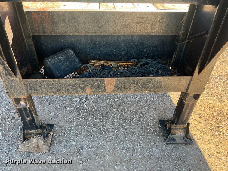 image for item EI0517 1998 Century Trailer  equipment trailer