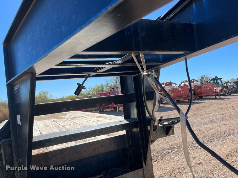 image for item EI0517 1998 Century Trailer  equipment trailer