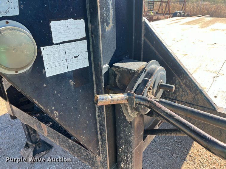 image for item EI0517 1998 Century Trailer  equipment trailer