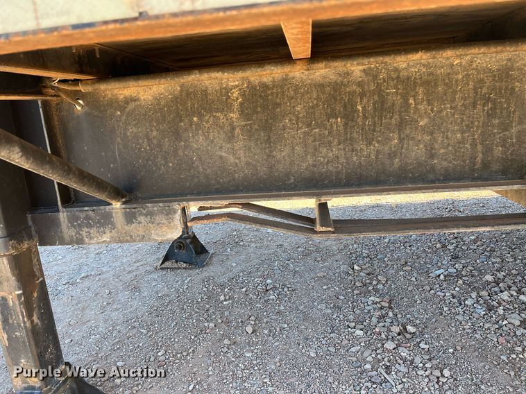 image for item EI0517 1998 Century Trailer  equipment trailer