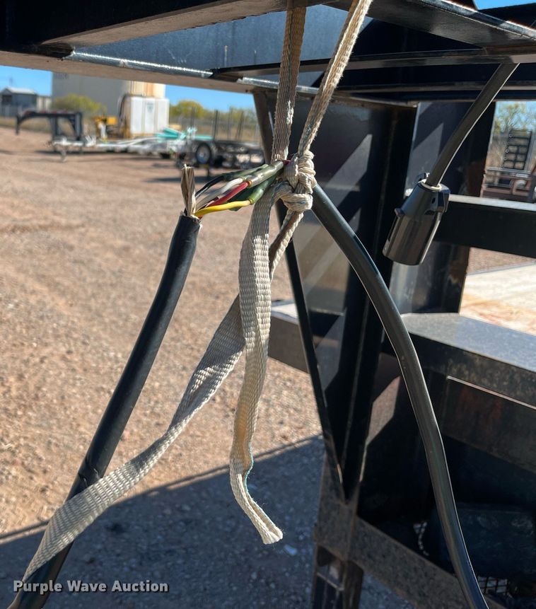 image for item EI0517 1998 Century Trailer  equipment trailer