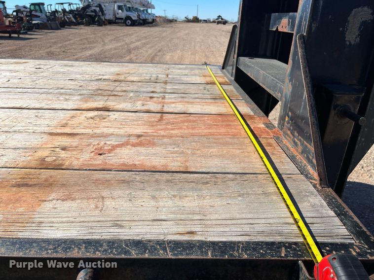 image for item EI0517 1998 Century Trailer  equipment trailer