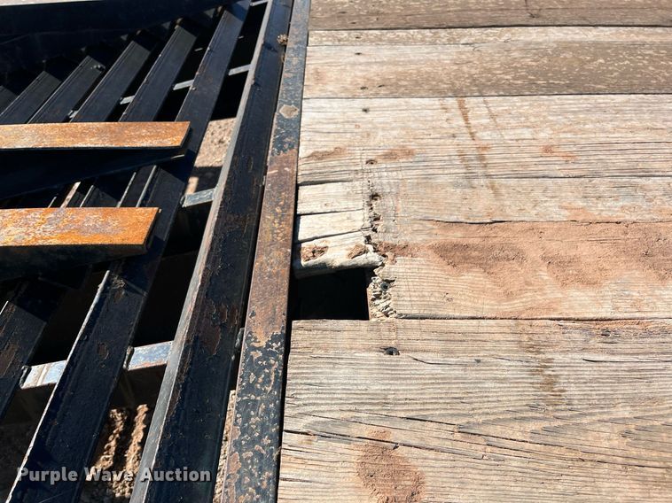 image for item EI0517 1998 Century Trailer  equipment trailer