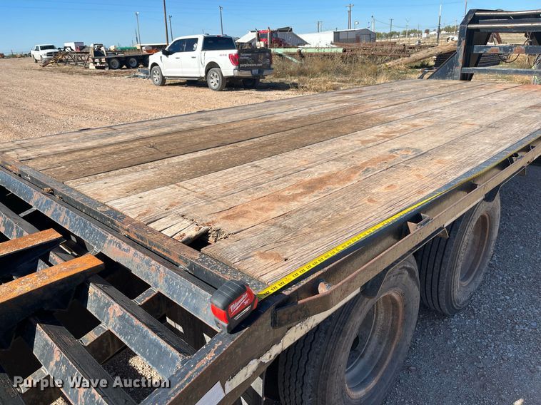 image for item EI0517 1998 Century Trailer  equipment trailer