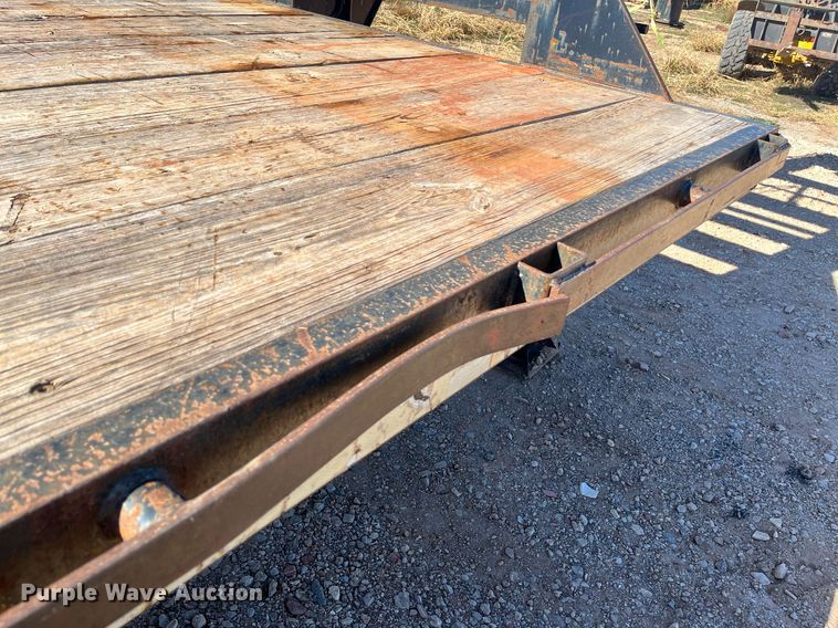 image for item EI0517 1998 Century Trailer  equipment trailer