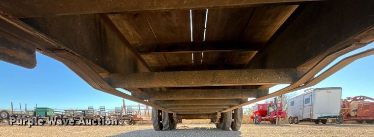 image for item EI0517 1998 Century Trailer  equipment trailer