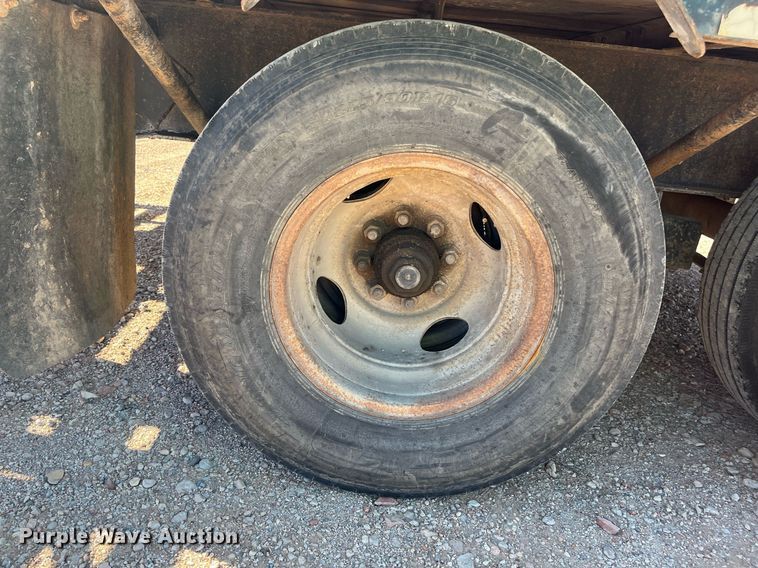 image for item EI0517 1998 Century Trailer  equipment trailer