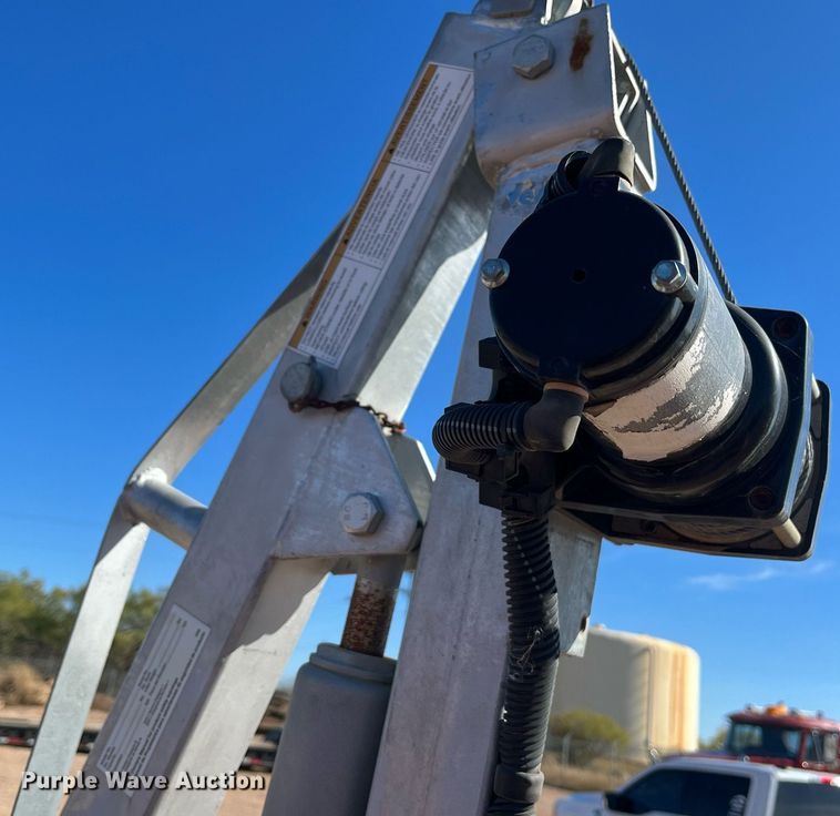 image for item EI0519 Falcon  pothole patcher