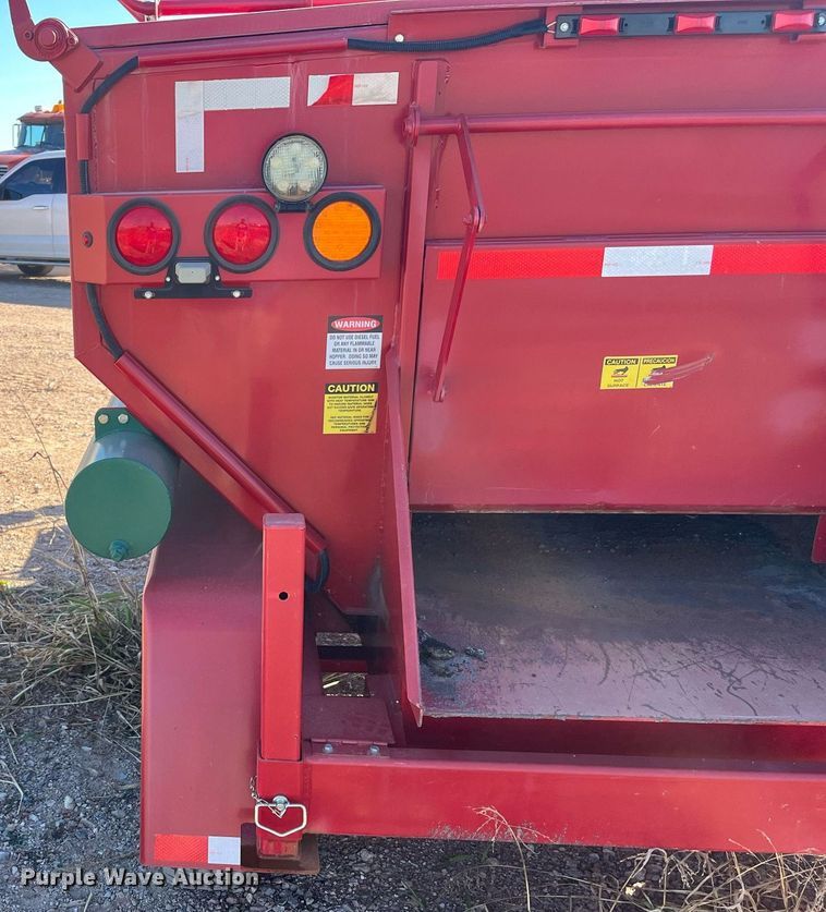 image for item EI0519 Falcon  pothole patcher