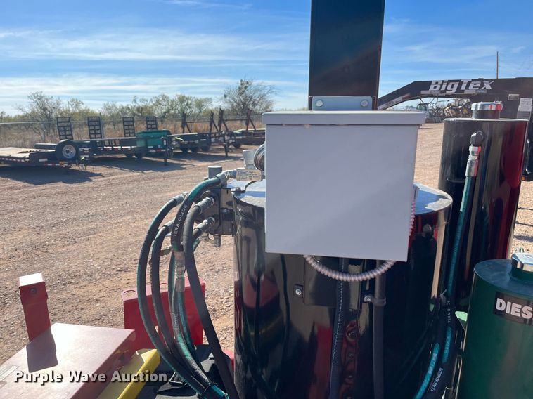 image for item EI0519 Falcon  pothole patcher